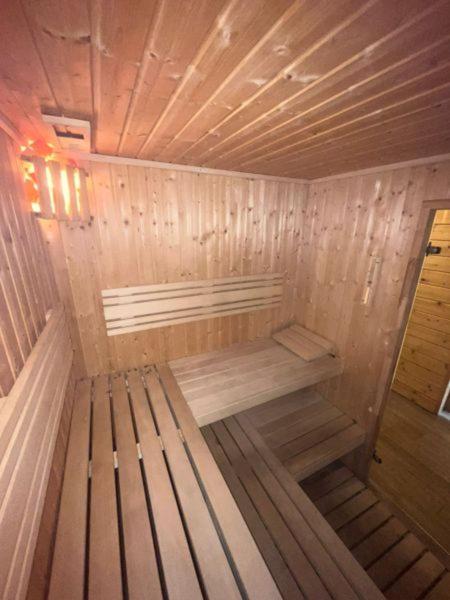 斯马德泽维采Lesny Zakatek住宿加早餐旅馆 外观 照片