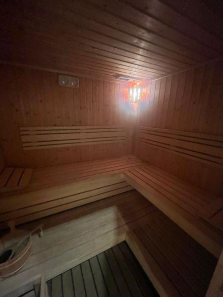 斯马德泽维采Lesny Zakatek住宿加早餐旅馆 外观 照片