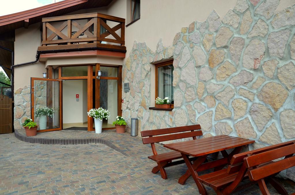 斯马德泽维采Lesny Zakatek住宿加早餐旅馆 外观 照片